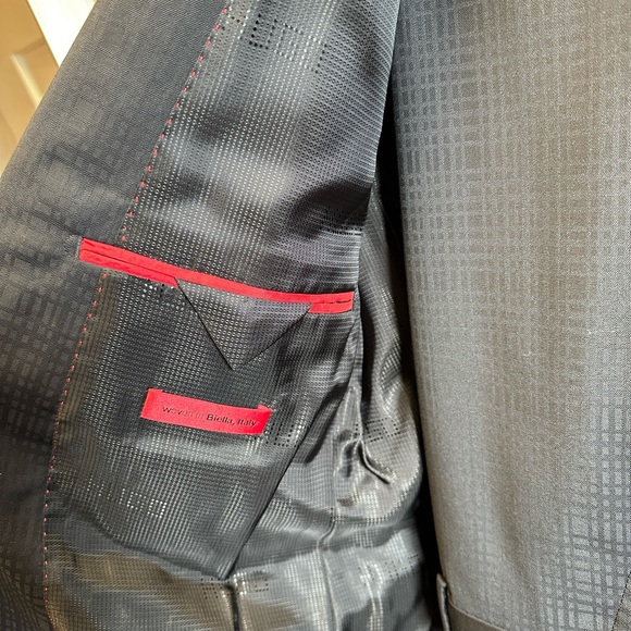 Hugo Boss Suit - Picture 4 of 5